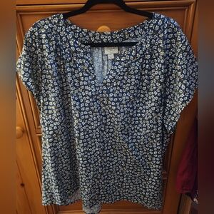 ST. JOHNS BAY Plus Size        Navy Floral Blouse